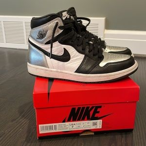 Jordan 1 Retro High Silver Toe (W)